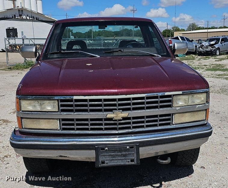 image for item DP0893 1993 Chevrolet Silverado 1500 pickup truck