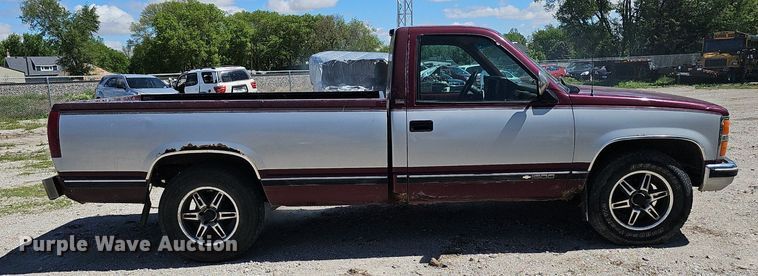 image for item DP0893 1993 Chevrolet Silverado 1500 pickup truck