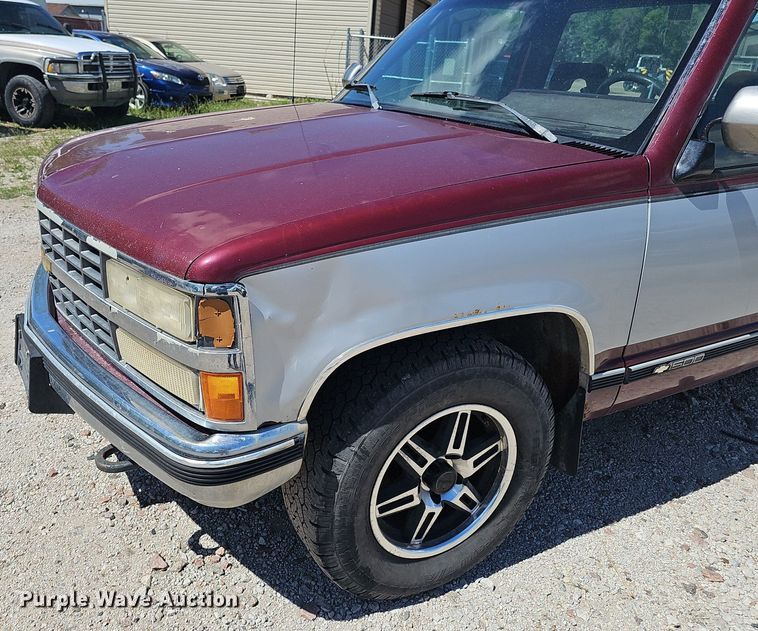 image for item DP0893 1993 Chevrolet Silverado 1500 pickup truck