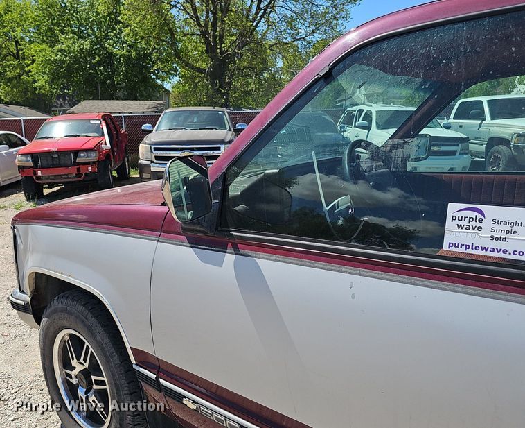 image for item DP0893 1993 Chevrolet Silverado 1500 pickup truck