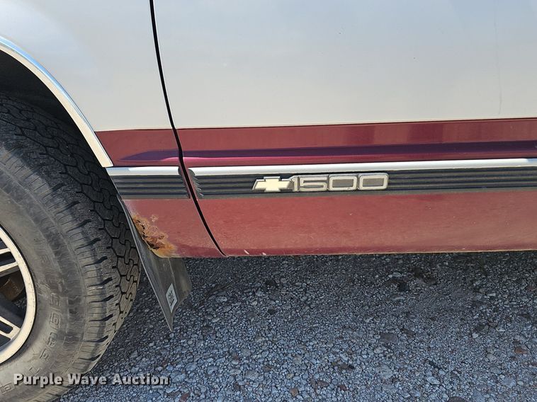 image for item DP0893 1993 Chevrolet Silverado 1500 pickup truck