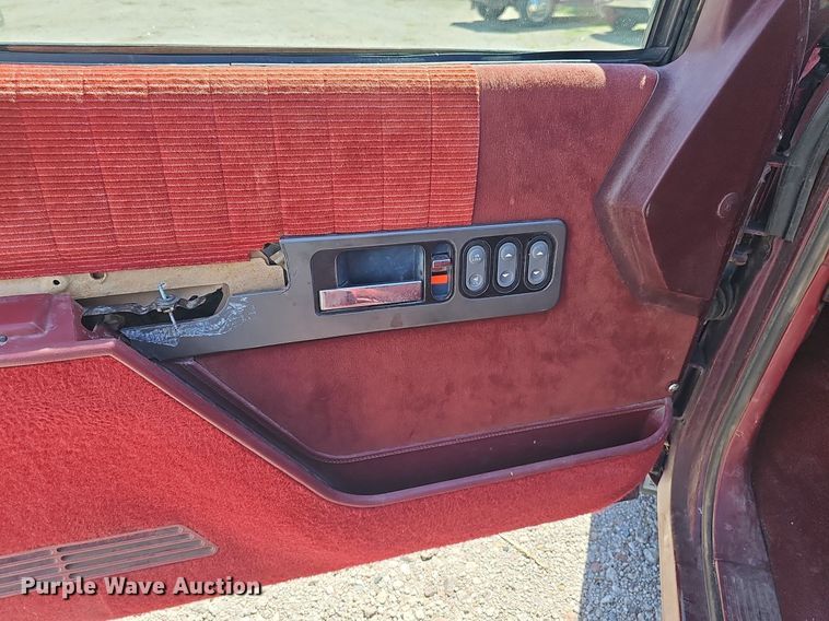 image for item DP0893 1993 Chevrolet Silverado 1500 pickup truck