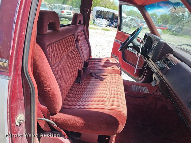 image for item DP0893 1993 Chevrolet Silverado 1500 pickup truck