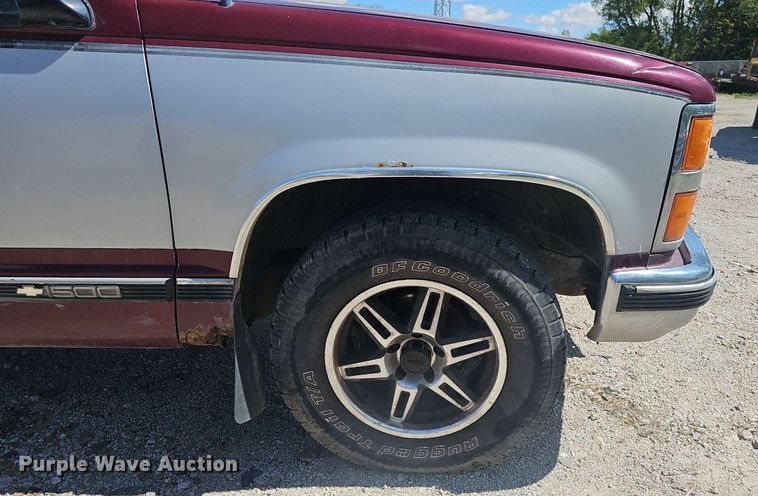 image for item DP0893 1993 Chevrolet Silverado 1500 pickup truck