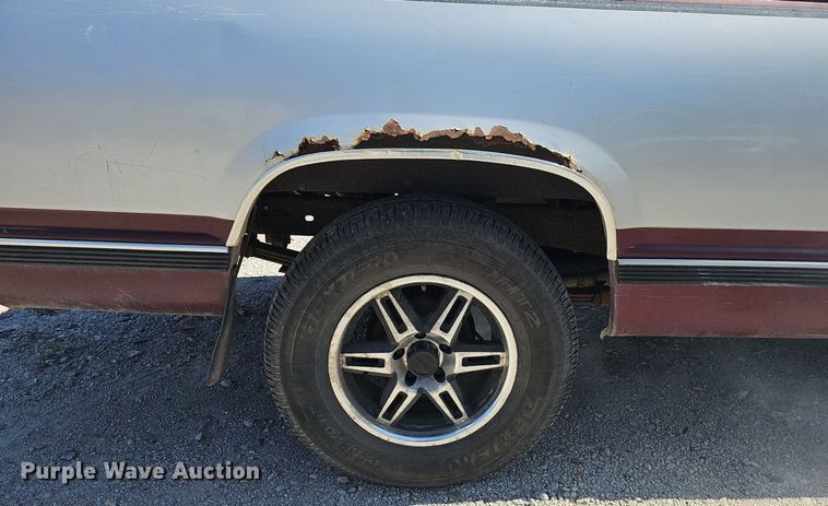 image for item DP0893 1993 Chevrolet Silverado 1500 pickup truck