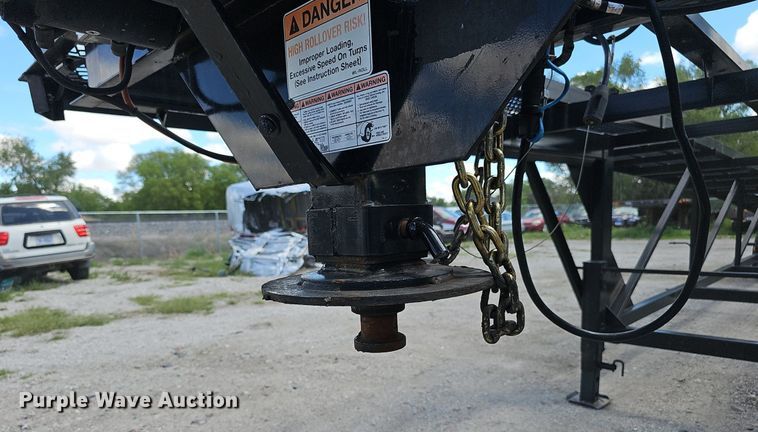 image for item DP0894 2021 Kaufman car carrier trailer