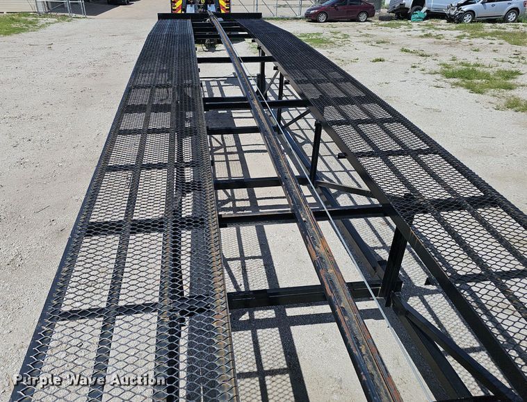image for item DP0894 2021 Kaufman car carrier trailer