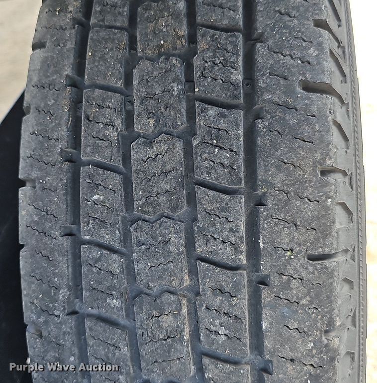 image for item DP0894 2021 Kaufman car carrier trailer