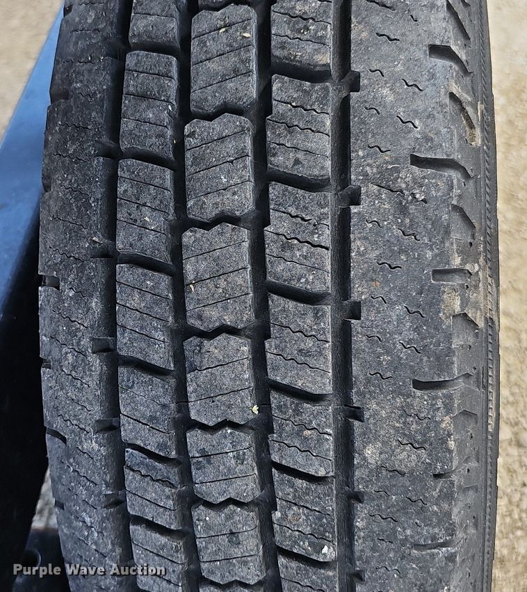 image for item DP0894 2021 Kaufman car carrier trailer