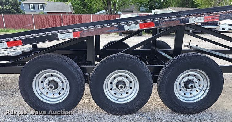 image for item DP0894 2021 Kaufman car carrier trailer