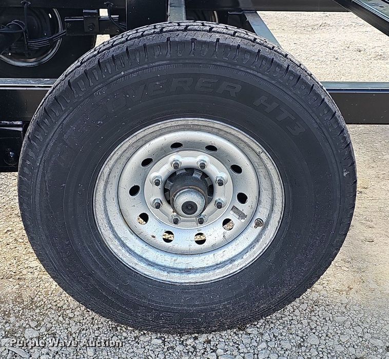 image for item DP0894 2021 Kaufman car carrier trailer