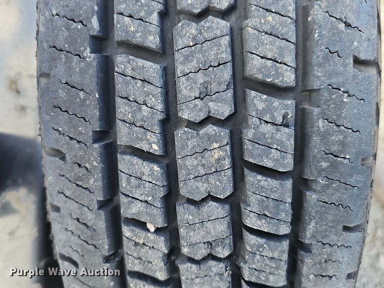 image for item DP0894 2021 Kaufman car carrier trailer