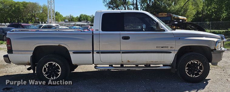 image for item DP0895 1998 Dodge Ram 1500 Laramie SLT Quad Cab pickup truck