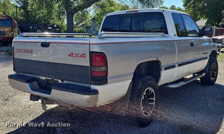 image for item DP0895 1998 Dodge Ram 1500 Laramie SLT Quad Cab pickup truck