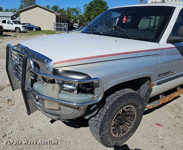 image for item DP0895 1998 Dodge Ram 1500 Laramie SLT Quad Cab pickup truck