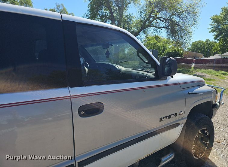 image for item DP0895 1998 Dodge Ram 1500 Laramie SLT Quad Cab pickup truck