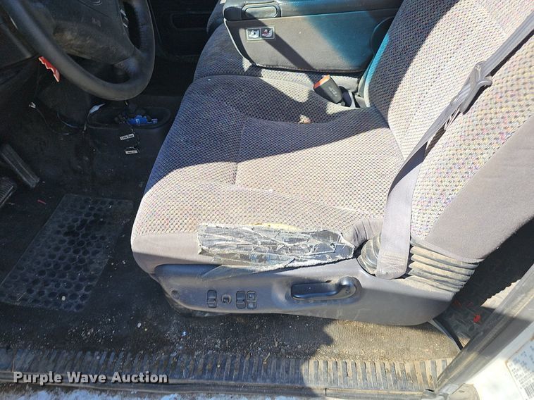 image for item DP0895 1998 Dodge Ram 1500 Laramie SLT Quad Cab pickup truck