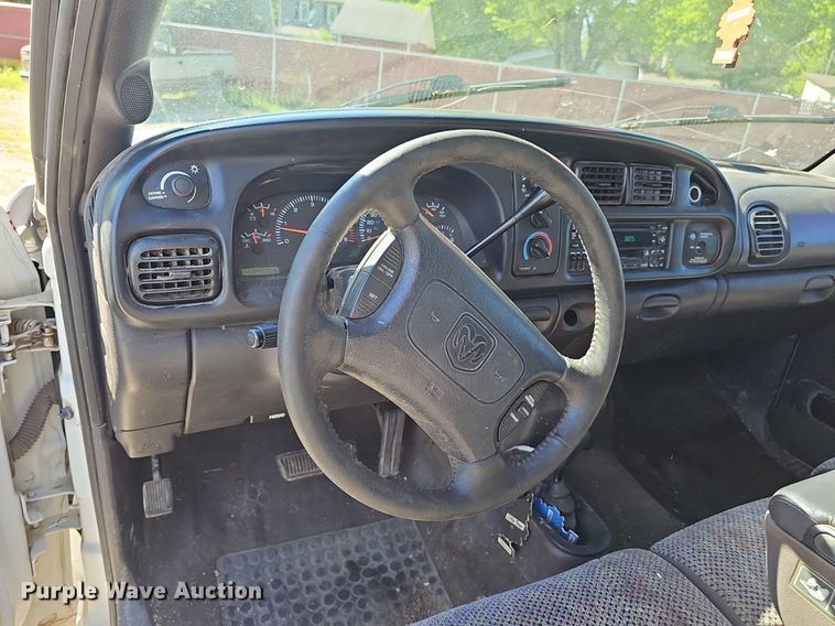 image for item DP0895 1998 Dodge Ram 1500 Laramie SLT Quad Cab pickup truck