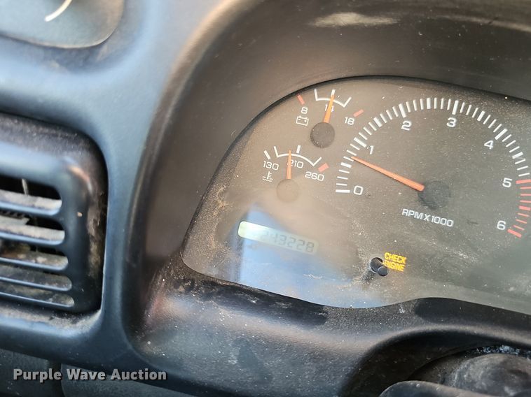 image for item DP0895 1998 Dodge Ram 1500 Laramie SLT Quad Cab pickup truck