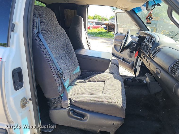 image for item DP0895 1998 Dodge Ram 1500 Laramie SLT Quad Cab pickup truck