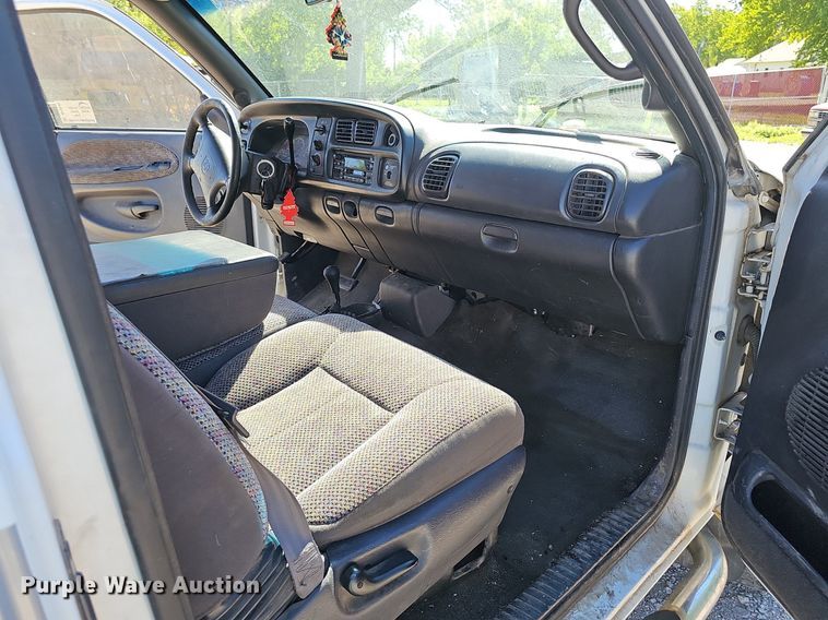 image for item DP0895 1998 Dodge Ram 1500 Laramie SLT Quad Cab pickup truck