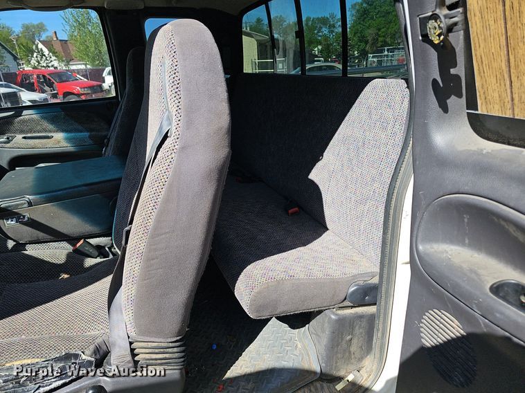 image for item DP0895 1998 Dodge Ram 1500 Laramie SLT Quad Cab pickup truck