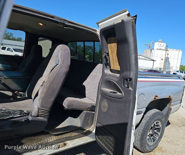 image for item DP0895 1998 Dodge Ram 1500 Laramie SLT Quad Cab pickup truck