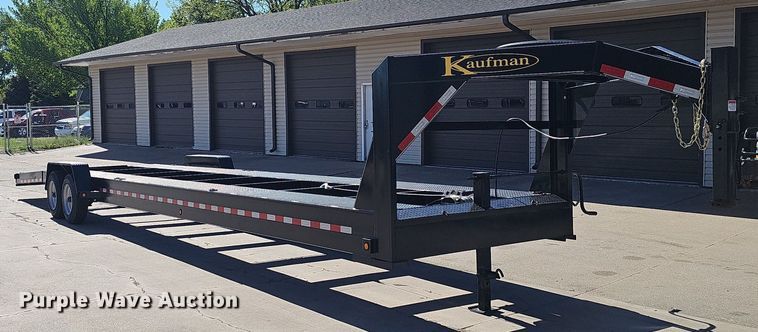 image for item DP0897 2022 Kaufman Trailers CG40 car carrier trailer