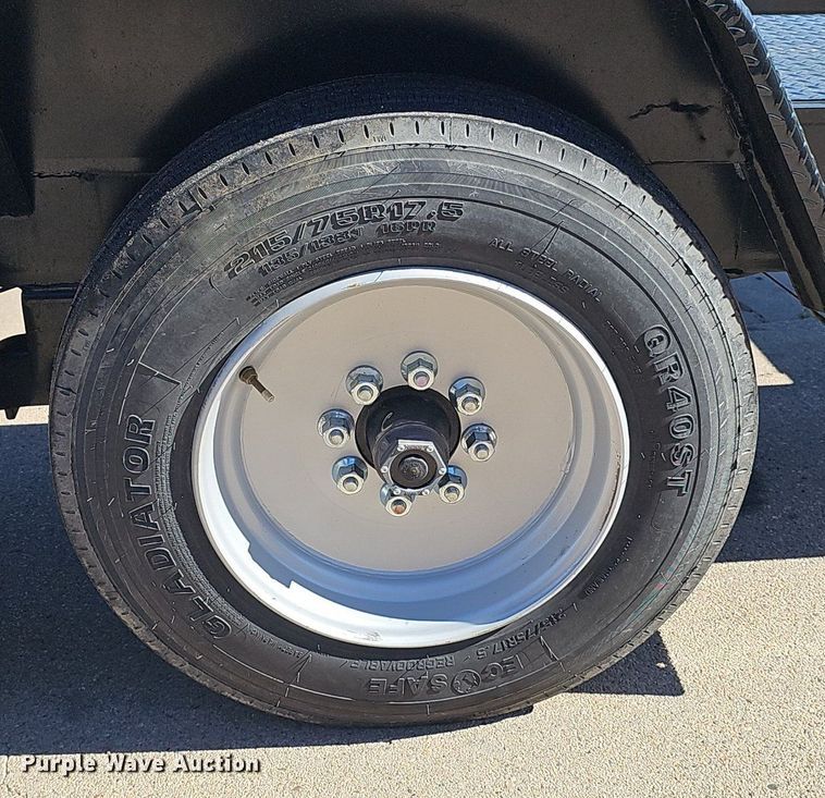 image for item DP0897 2022 Kaufman Trailers CG40 car carrier trailer