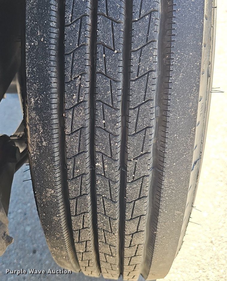 image for item DP0897 2022 Kaufman Trailers CG40 car carrier trailer