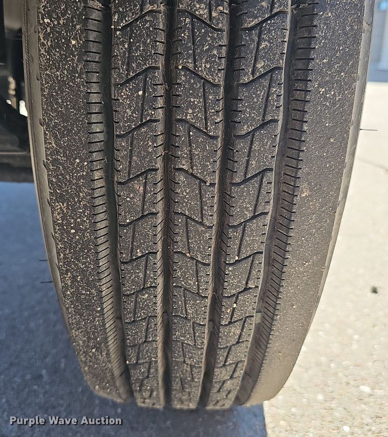 image for item DP0897 2022 Kaufman Trailers CG40 car carrier trailer