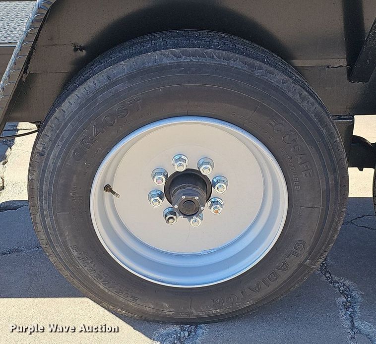 image for item DP0897 2022 Kaufman Trailers CG40 car carrier trailer