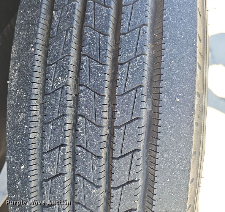 image for item DP0897 2022 Kaufman Trailers CG40 car carrier trailer