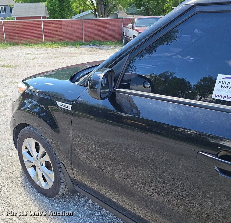 image for item DP0899 2015 Kia Soul SUV