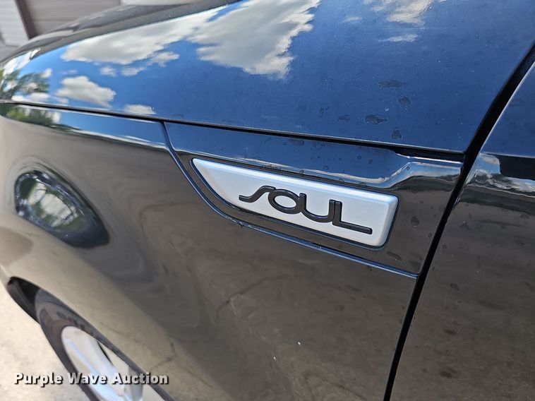 image for item DP0899 2015 Kia Soul SUV