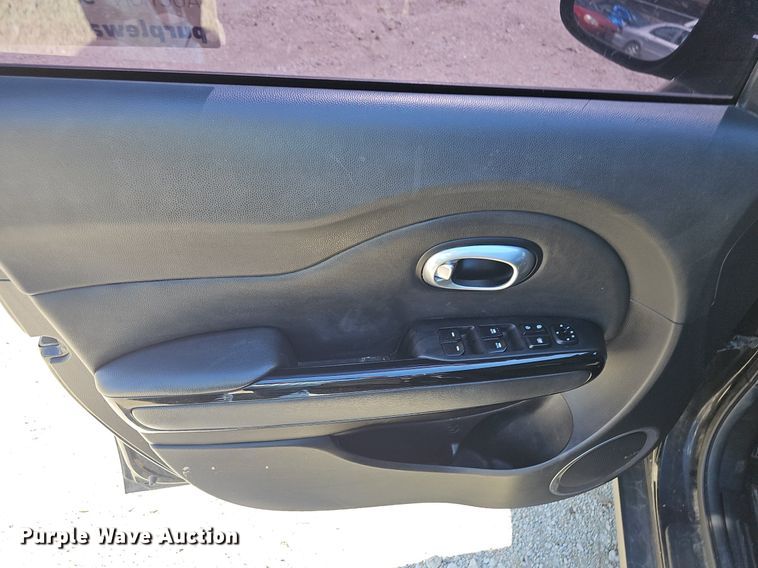 image for item DP0899 2015 Kia Soul SUV