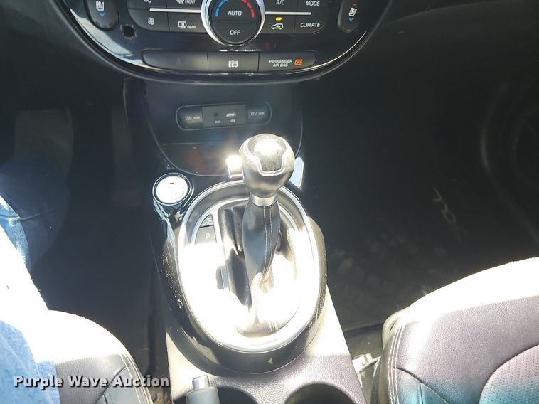 image for item DP0899 2015 Kia Soul SUV