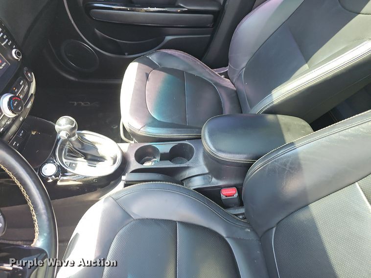 image for item DP0899 2015 Kia Soul SUV