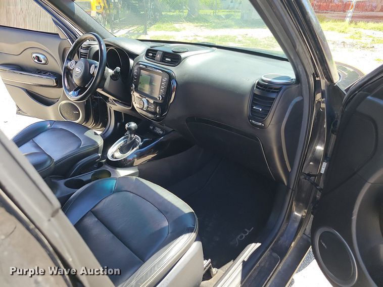 image for item DP0899 2015 Kia Soul SUV