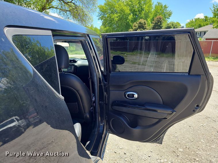 image for item DP0899 2015 Kia Soul SUV