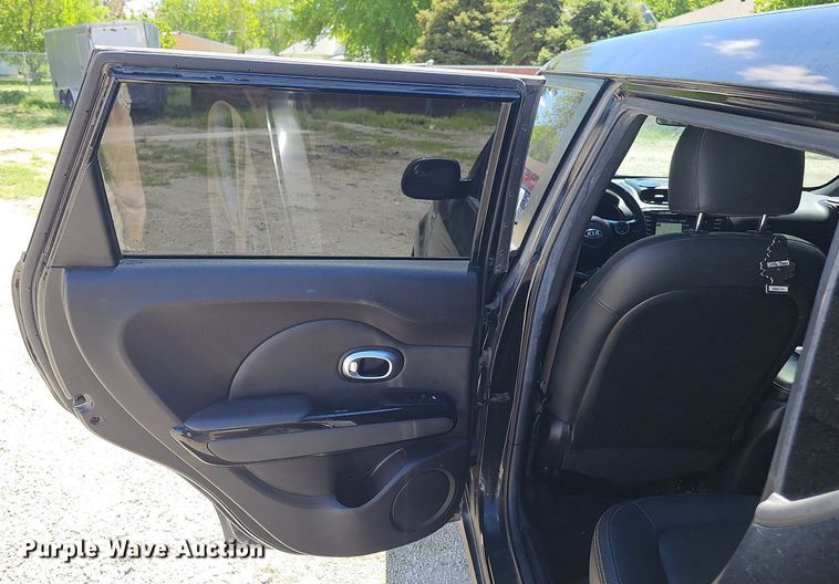 image for item DP0899 2015 Kia Soul SUV