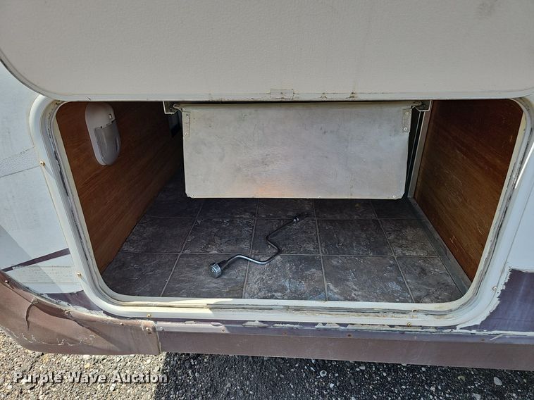 image for item DP0905 2005 Keystone Zeppelin II Z291 camper