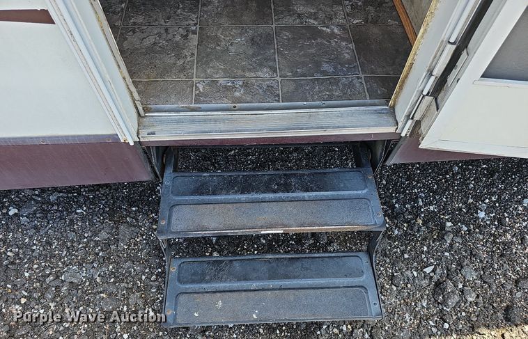 image for item DP0905 2005 Keystone Zeppelin II Z291 camper