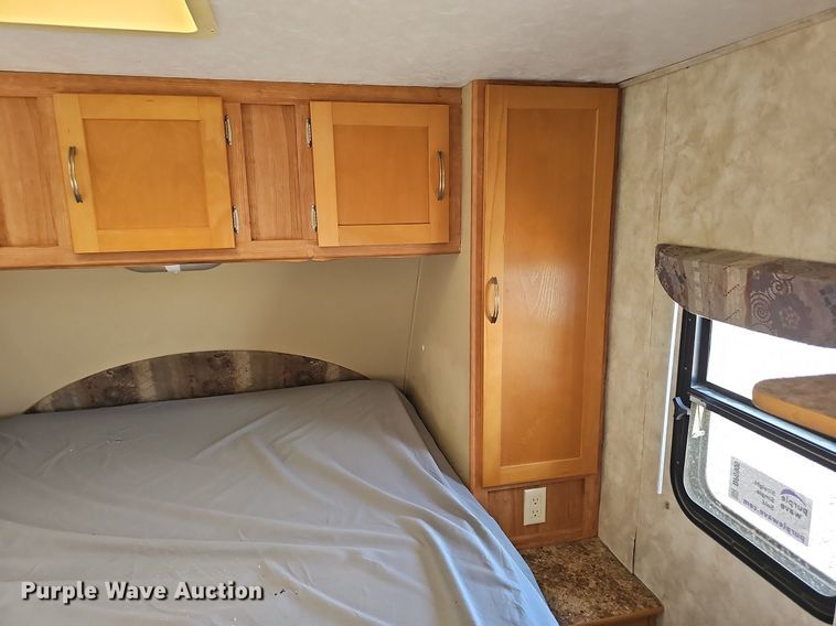 image for item DP0905 2005 Keystone Zeppelin II Z291 camper