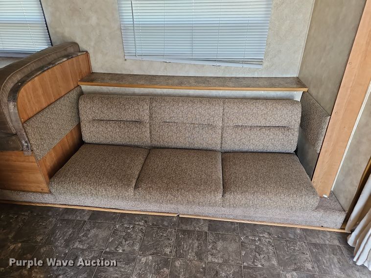 image for item DP0905 2005 Keystone Zeppelin II Z291 camper