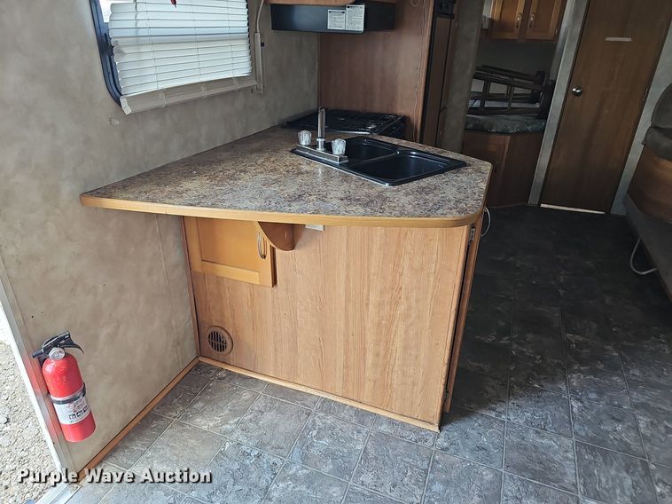 image for item DP0905 2005 Keystone Zeppelin II Z291 camper