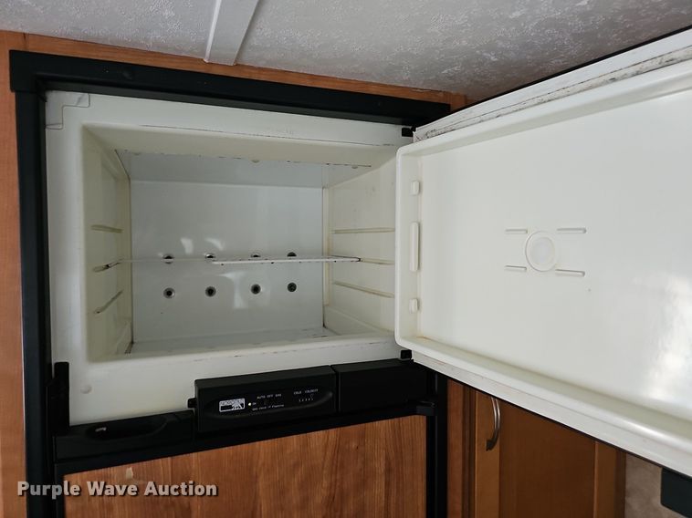 image for item DP0905 2005 Keystone Zeppelin II Z291 camper