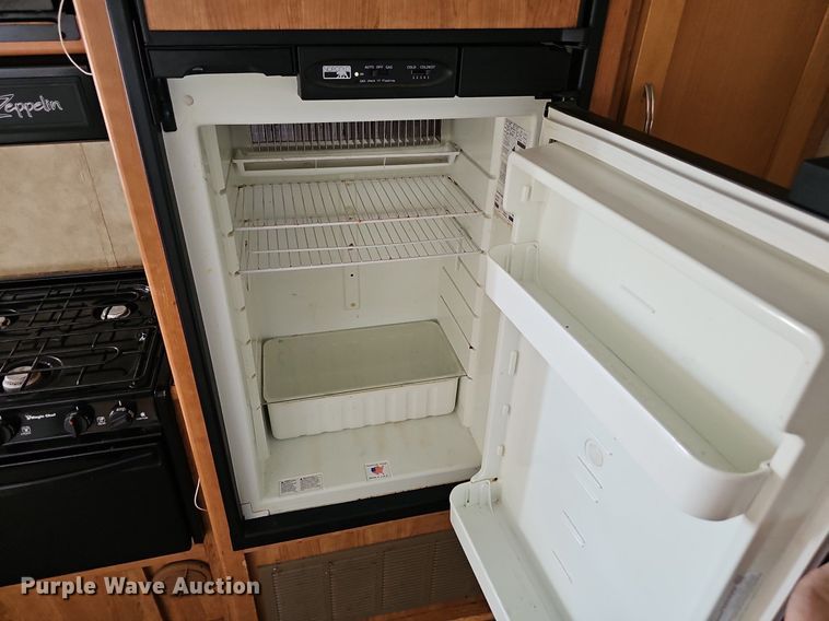 image for item DP0905 2005 Keystone Zeppelin II Z291 camper