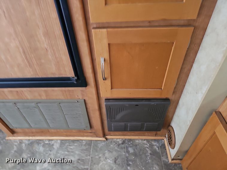 image for item DP0905 2005 Keystone Zeppelin II Z291 camper