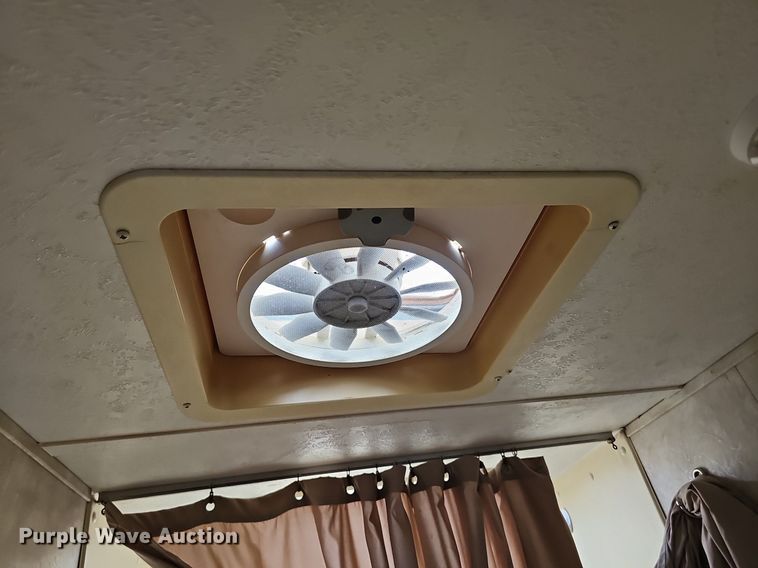 image for item DP0905 2005 Keystone Zeppelin II Z291 camper